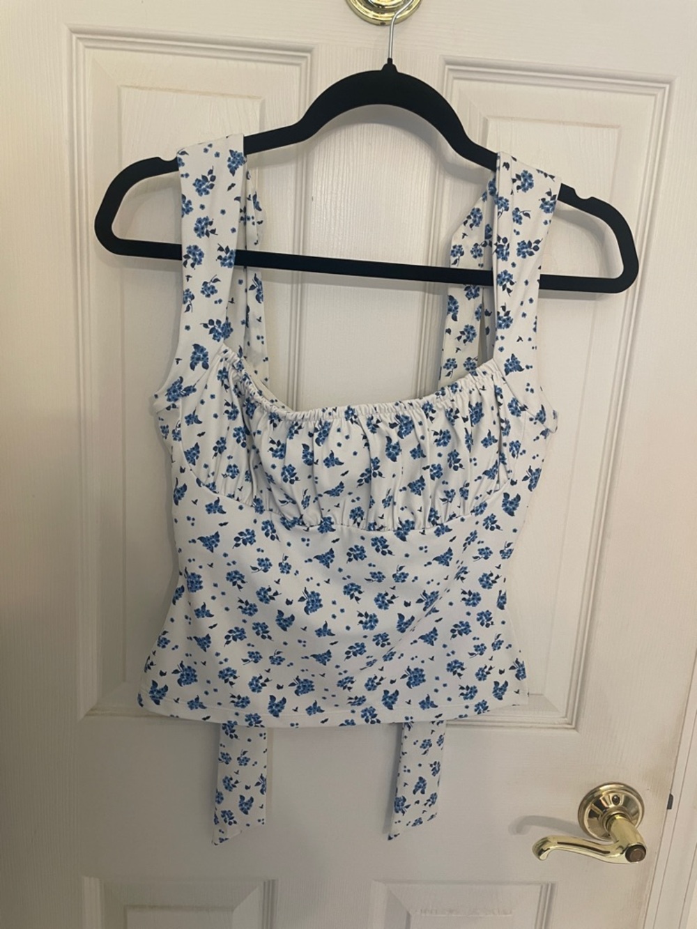 Blogilates floral top size small